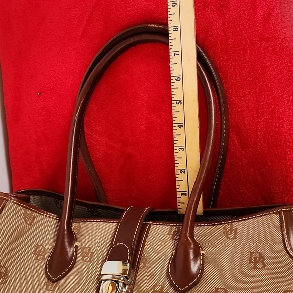 ☆Dooney and Bourke Bag.☆ - Picture 11 of 16